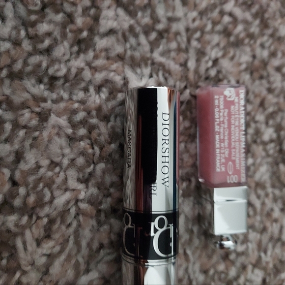 Brand New Dior Cosmetic Bag with samples - Picture 4 of 5